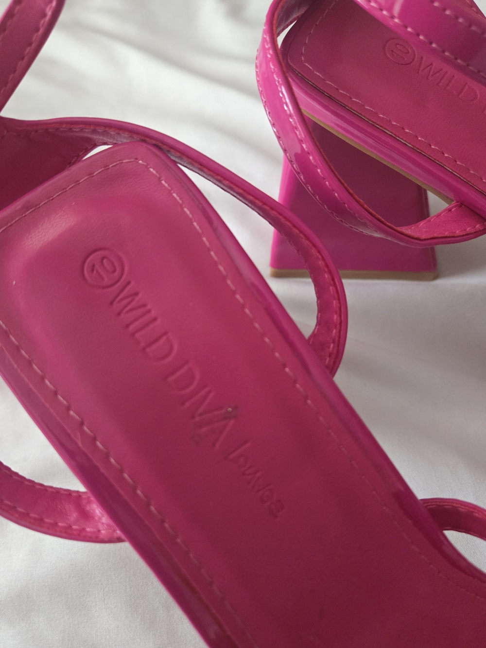 Wild Diva Hot Pink Strappy Block Heel Sandals Sz 10 - Picture 4 of 11